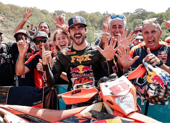 MANUEL LETTENBICHLER REMPORTE LES RED BULL ROMANIACS 2025
